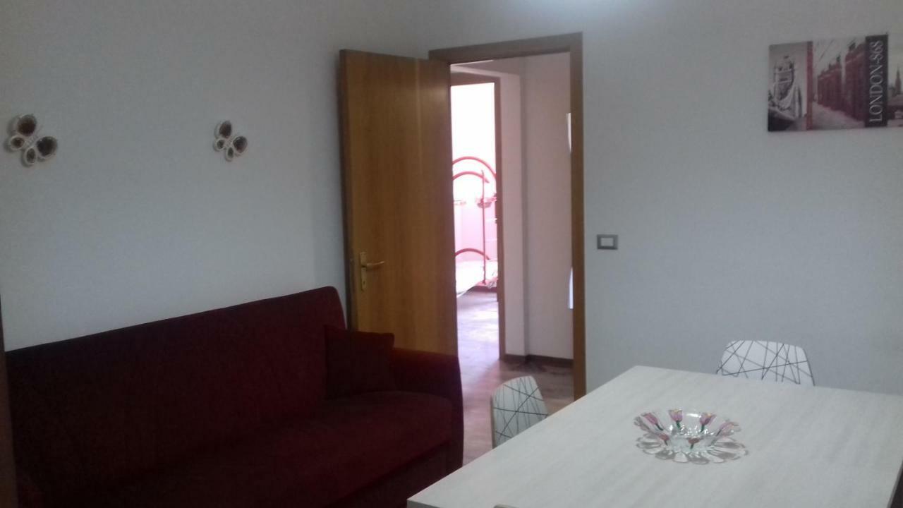 App Sul Lungomare Appartement San Benedetto del Tronto Buitenkant foto