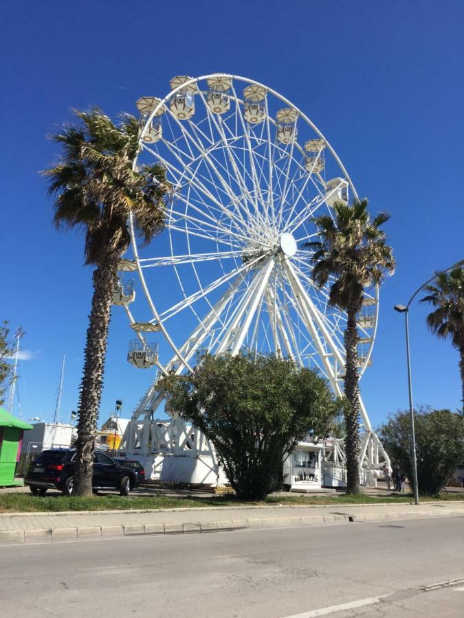 App Sul Lungomare Appartement San Benedetto del Tronto Buitenkant foto